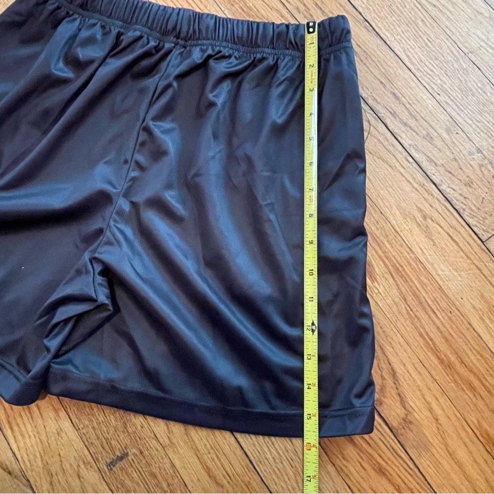 Black Palm Tree Print Men's Shorts - Picture 6 of 7
